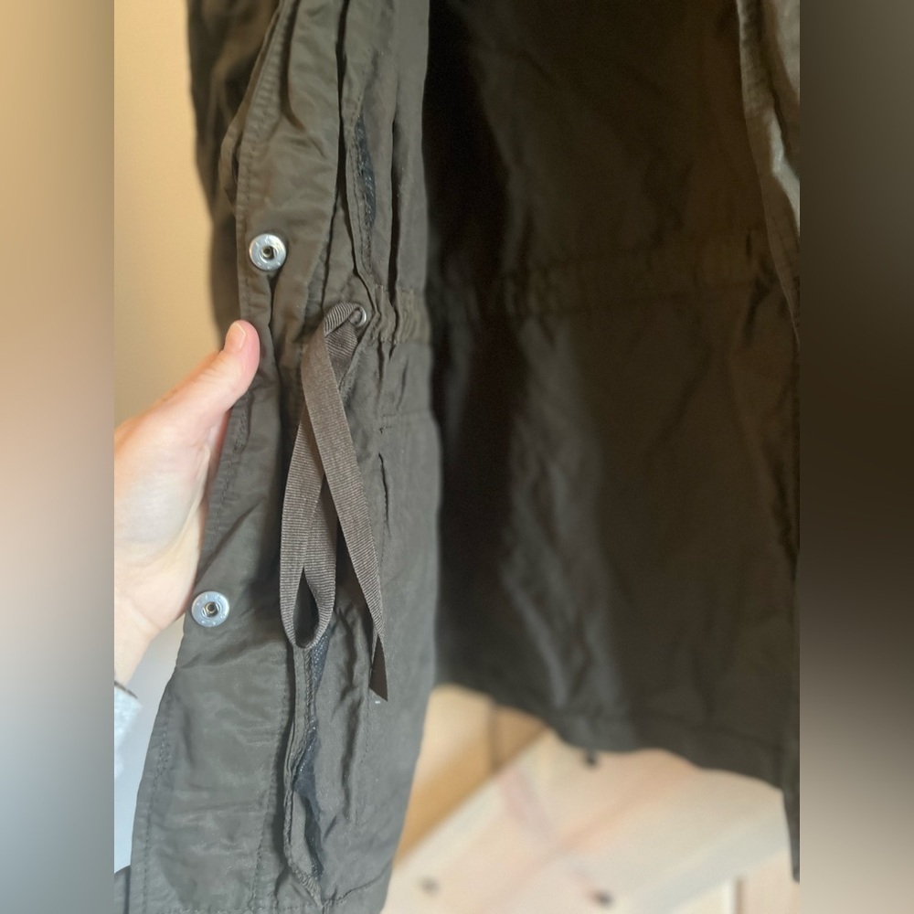 Converse Ruffle Placket Rain Jacket - Picture 3 of 5